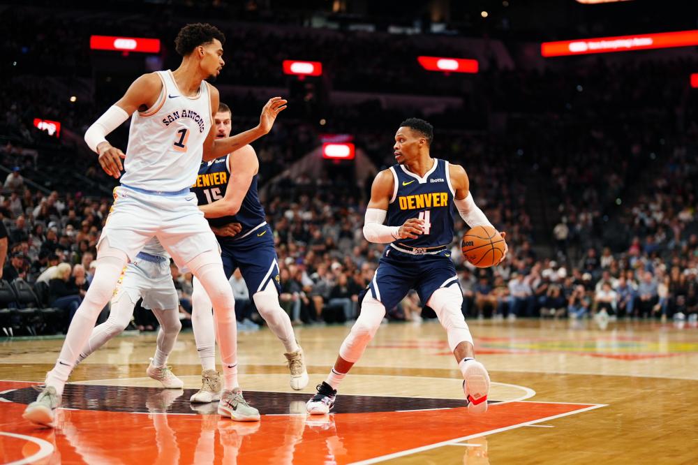 替补阵容的 替补阵容的