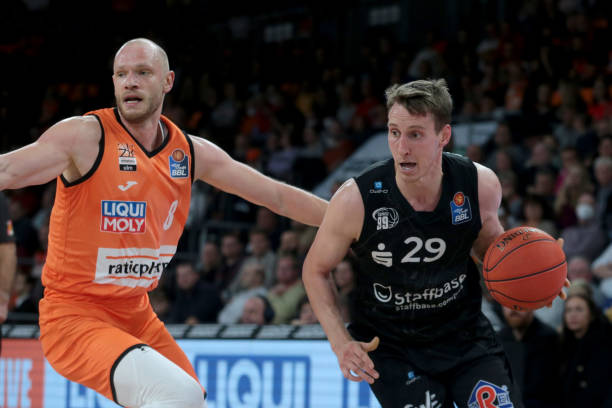 莱顿期间平 莱顿期间平